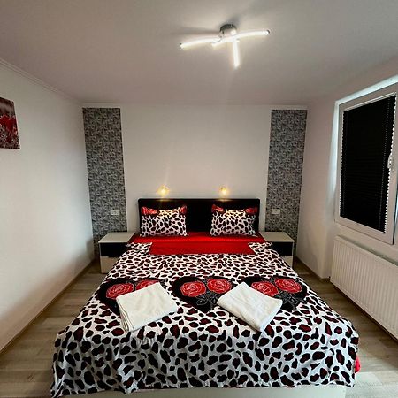Calypso Rooms Фегераш Екстер'єр фото