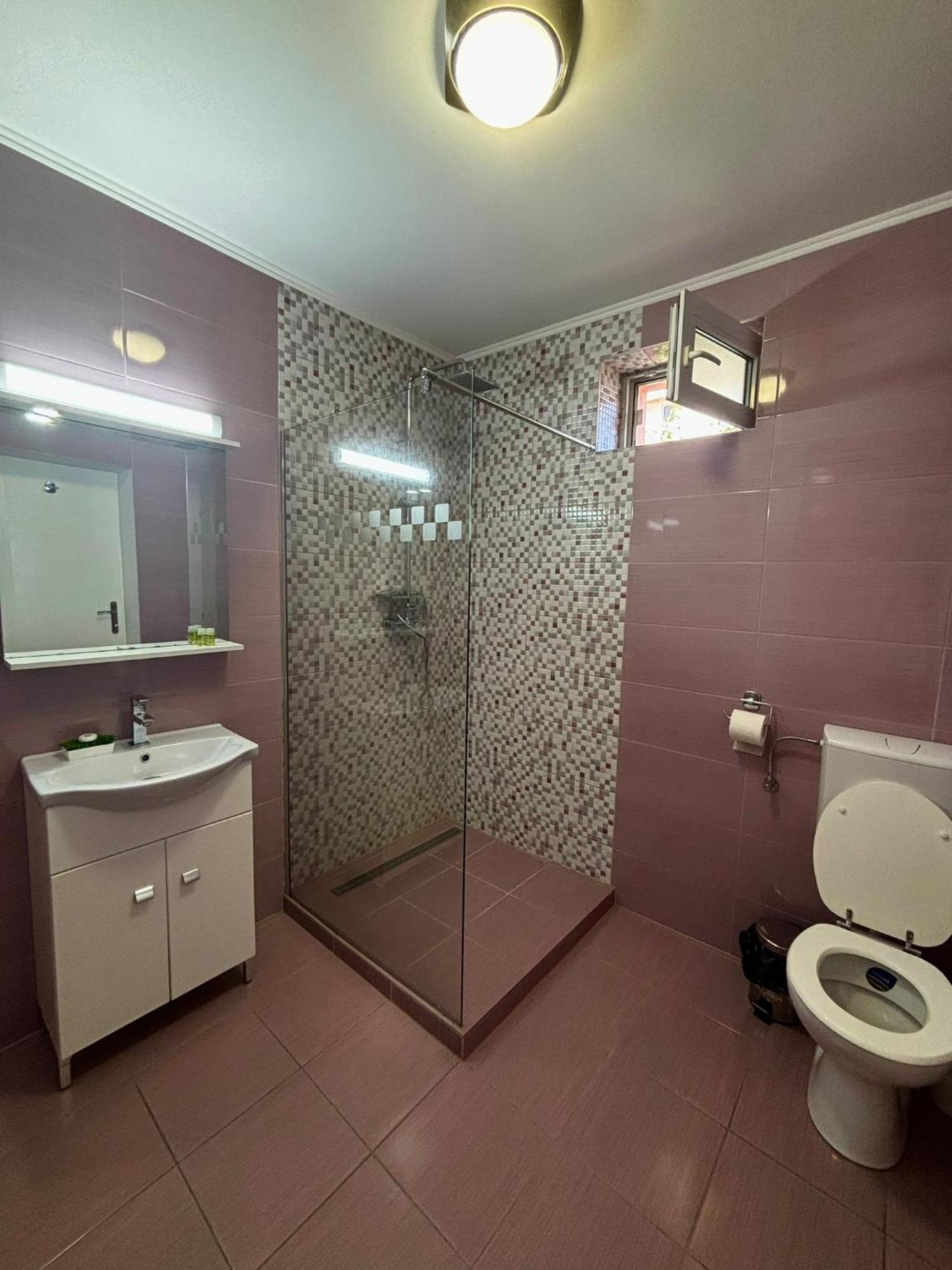 Calypso Rooms Фегераш Екстер'єр фото