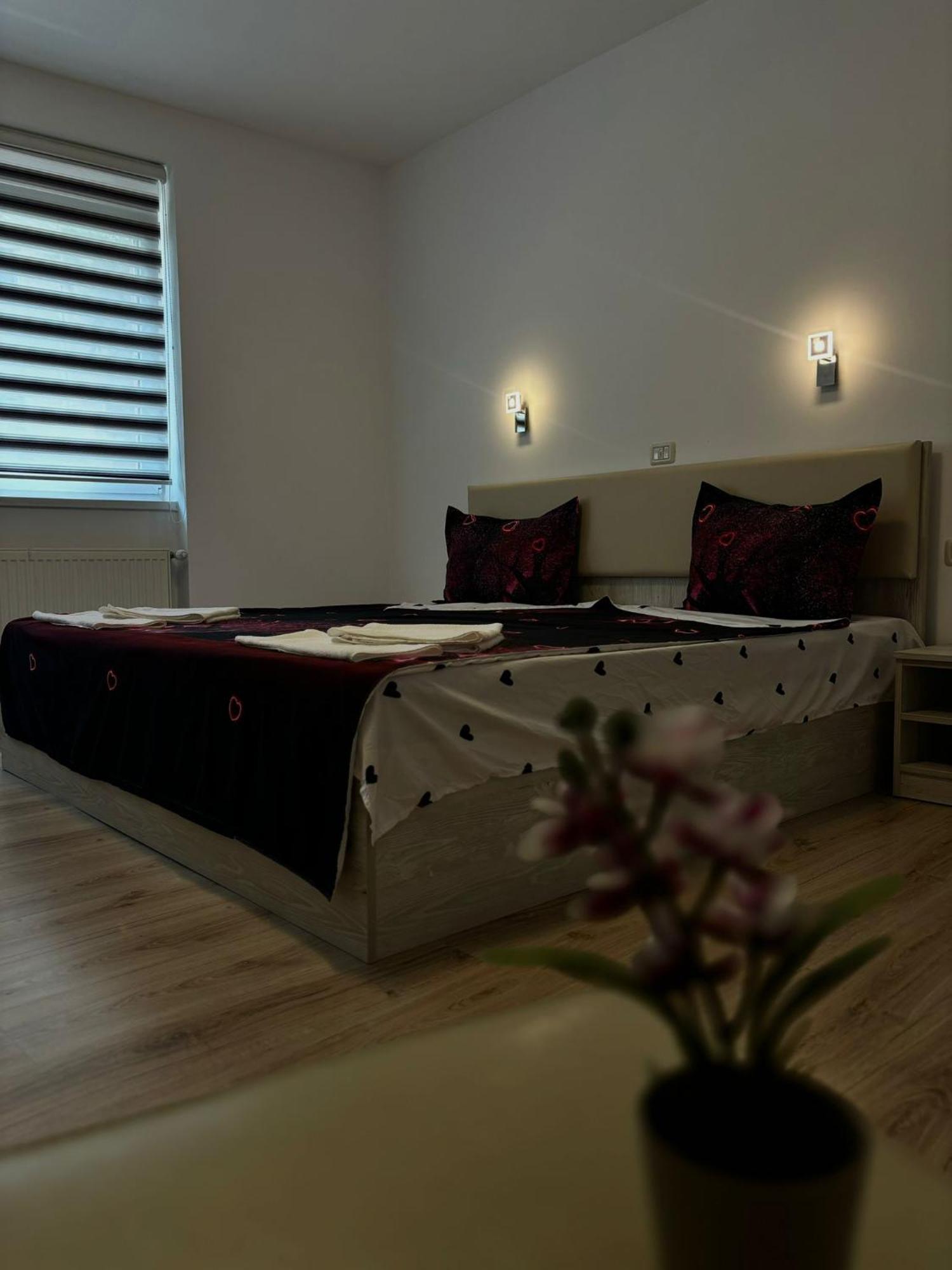 Calypso Rooms Фегераш Екстер'єр фото